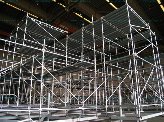 門式腳手架細心檢查,保障生命安quan!