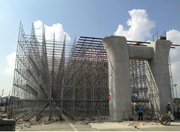 城市建設的大功臣:高架橋腳手架